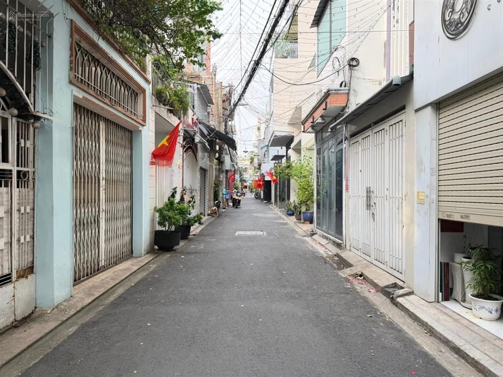 Bán nhà hẻm nhựa xe hơi thông huỳnh văn bánh, phú nhuận