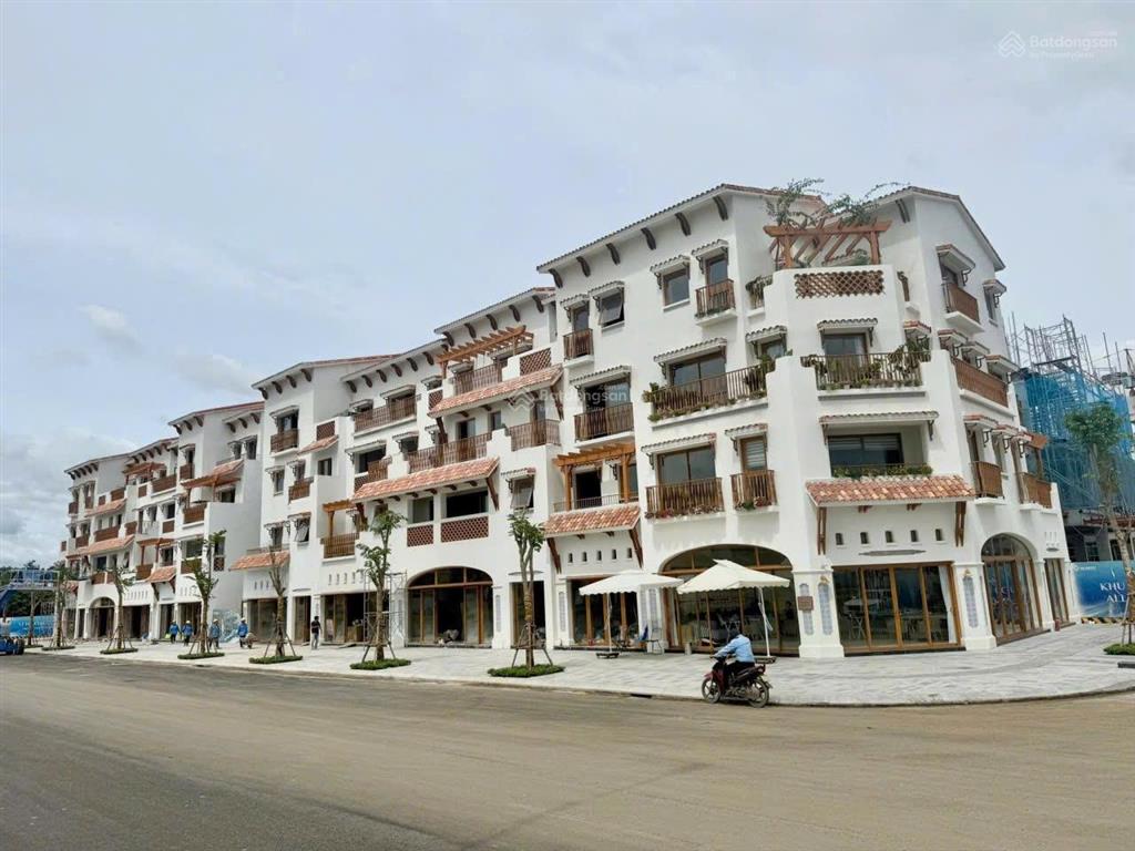 Bán nhanh lô bt cực chất tại blanca city, căn góc mặt tiền chuẩn view. xin  0974 714 *** ms trinh