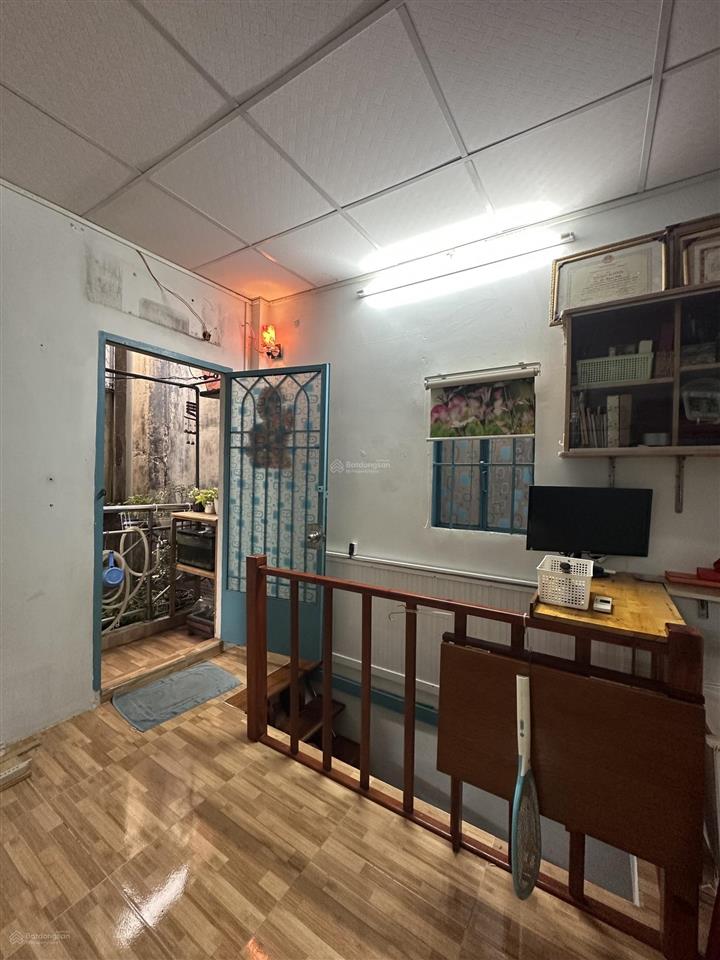 Hai bà trưng  p.xuân hòa  16m2  nhà giấy tay (ra sổ được)  ~18m2