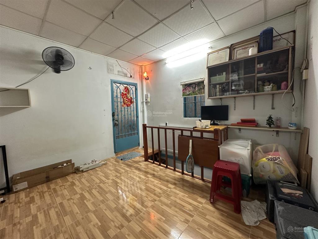 Hai bà trưng  p.xuân hòa  16m2  nhà giấy tay (ra sổ được)  ~18m2