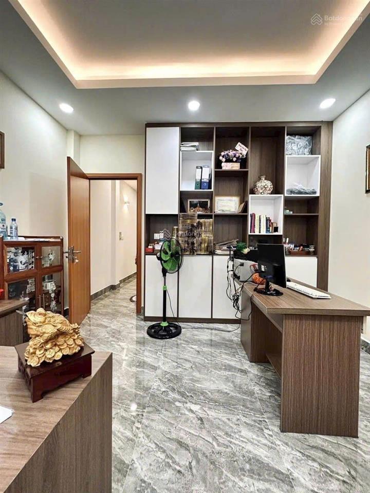 Chủ ngộp vốn cần bán gấp nhà tại đường nguyễn cửu vân