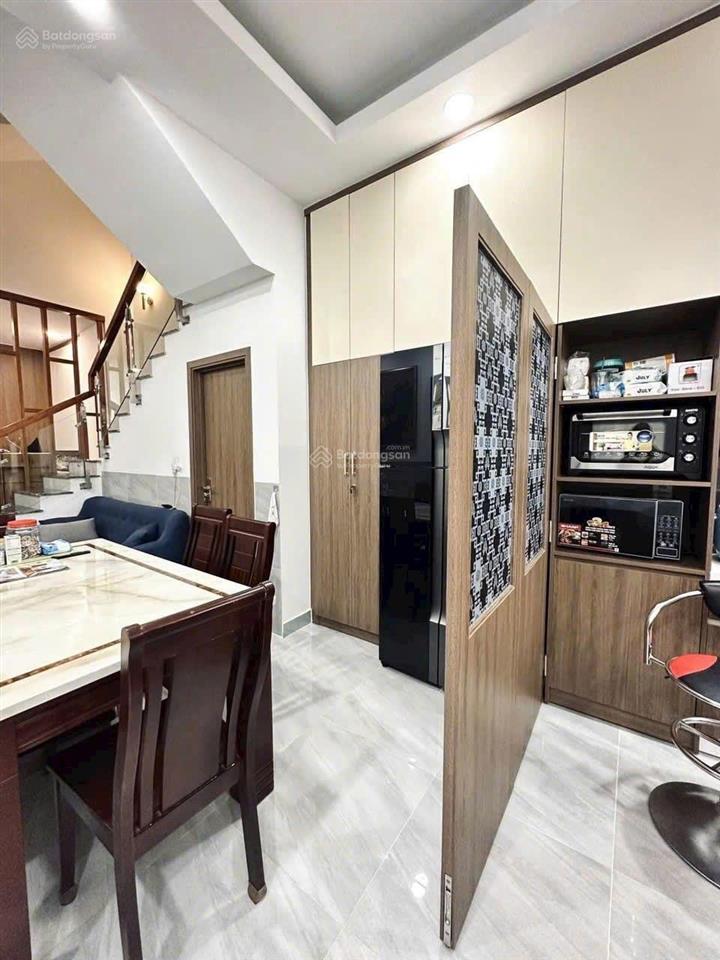 Chủ ngộp vốn cần bán gấp nhà tại đường nguyễn cửu vân