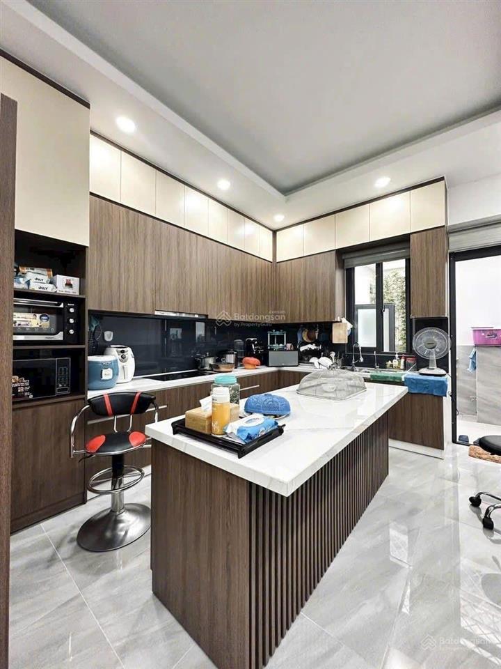 Chủ ngộp vốn cần bán gấp nhà tại đường nguyễn cửu vân