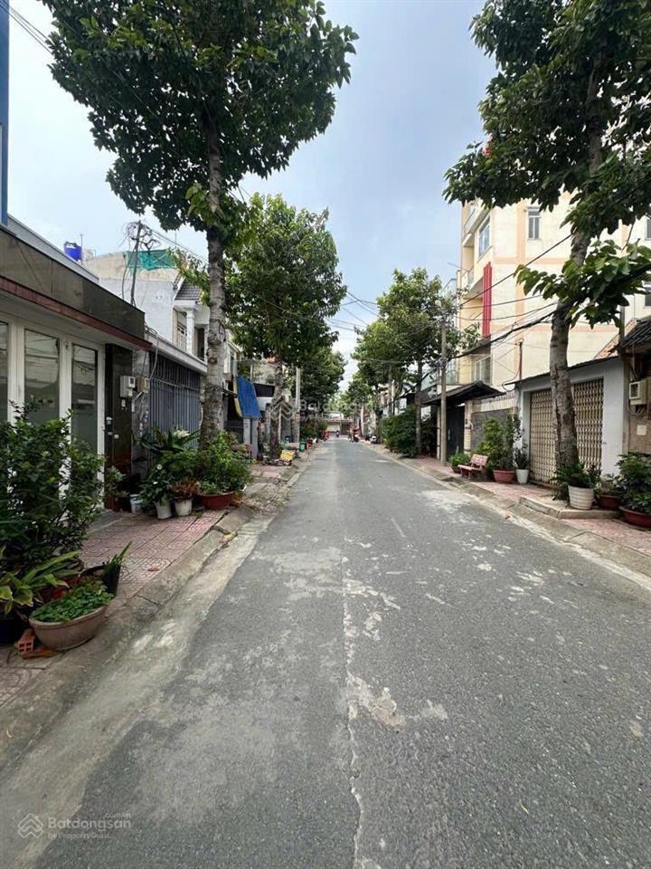 Nhà 3 tầng khu vip gần phan văn hớn, bà điểm  hóc môn chỉ 5.8 tỷ dt 4 x 17.6m  dtsd 166.6m2