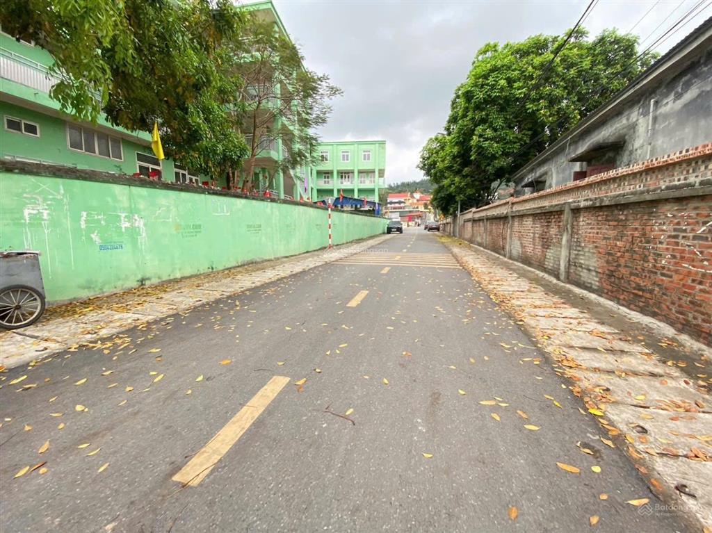 Đất trung tâm thuỷ sơn, thuỷ nguyên