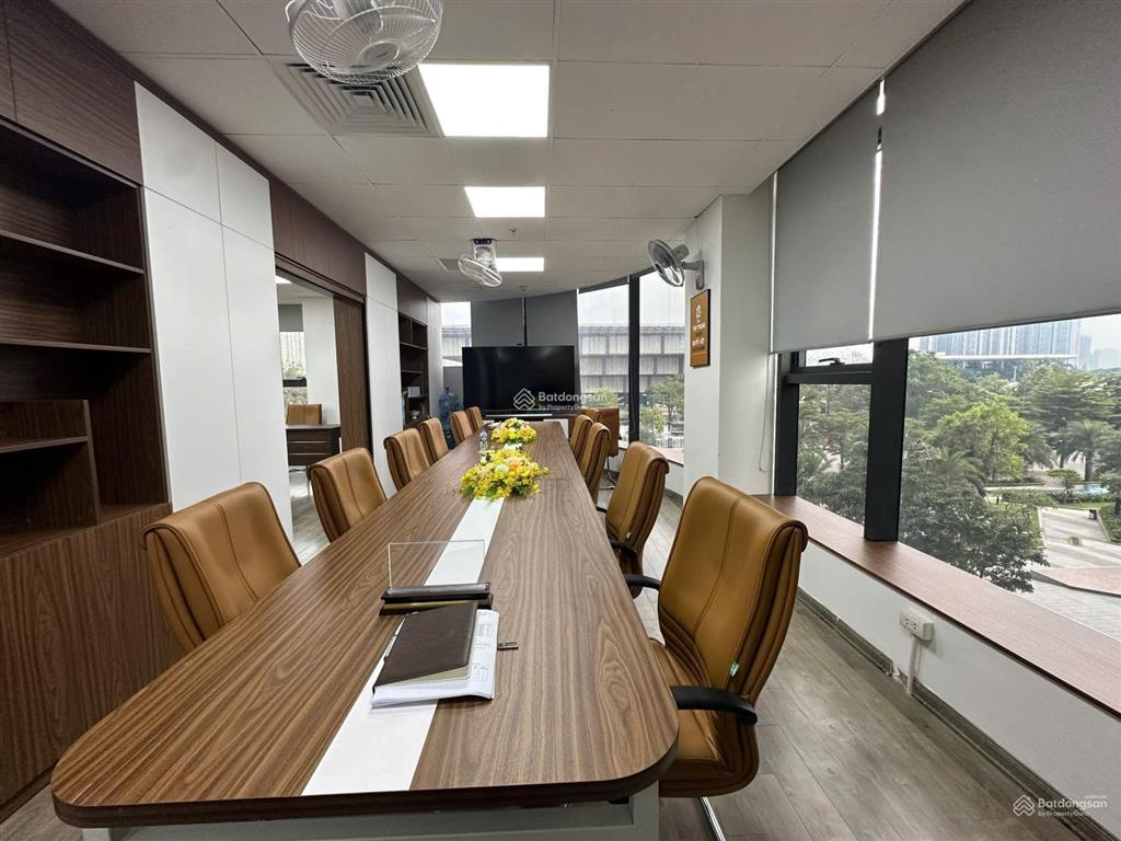 Bql cần cho thuê văn phòng tại vinhomes west point 450m2, giá chỉ 280 nghìn/m2/th,  0856 655 ***