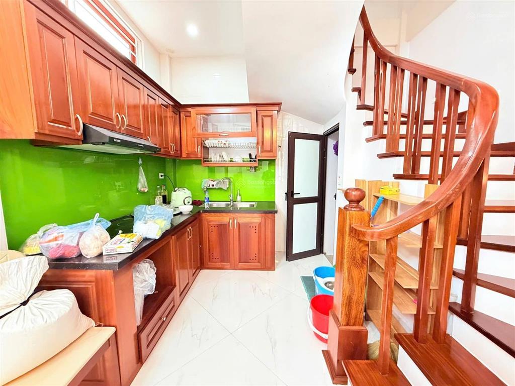 Bán nhà phú đô 46m2 4 tầng 9.75 tỷ lô góc 2 mặt ngõ, ô tô vào, gần sân vận động