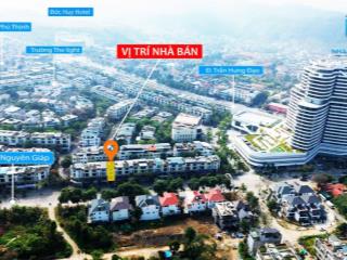 Nhà đẹp 2 mặt tiền rộng, chính chủ bán gấp