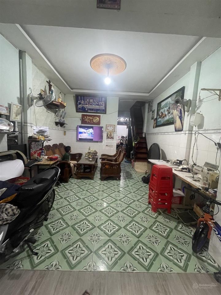 Bình tân 40m2, 2tầng shr 2pn, giá 3,9tỷ. đường số 4