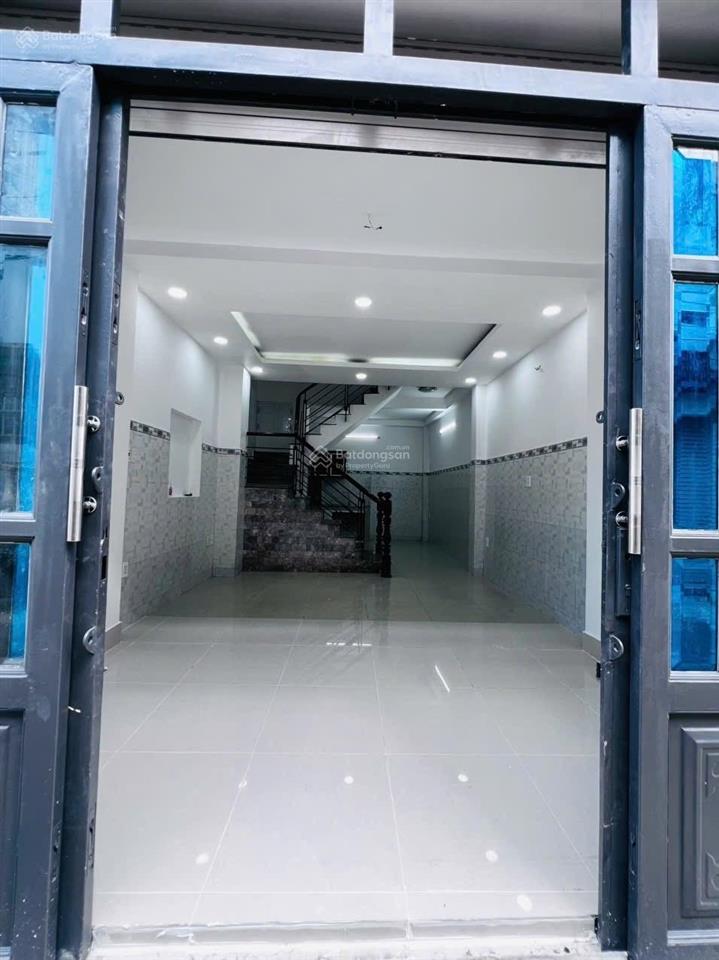 Bình tân 3 tầng shr 3pn giá 3,6tỷ.
 đường số 4