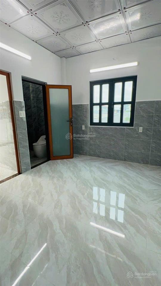 Bình tân 3 tầng shr 3pn giá 3,6tỷ.
 đường số 4