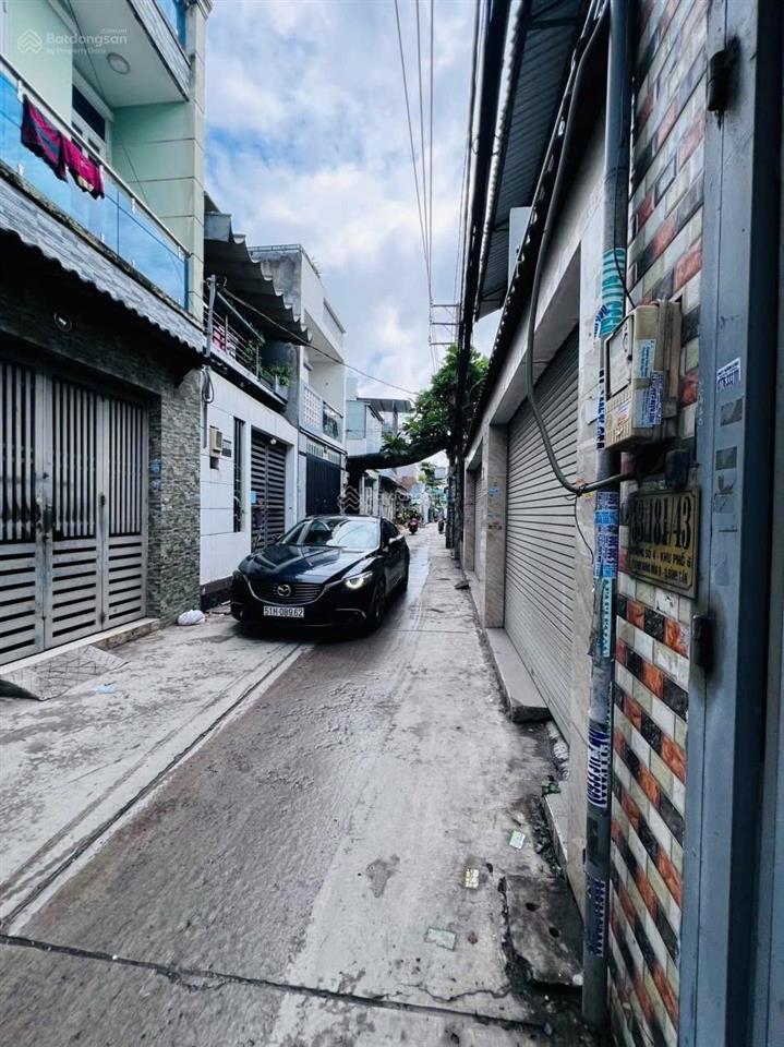 Bình tân 3 tầng shr 3pn giá 3,6tỷ.
 đường số 4