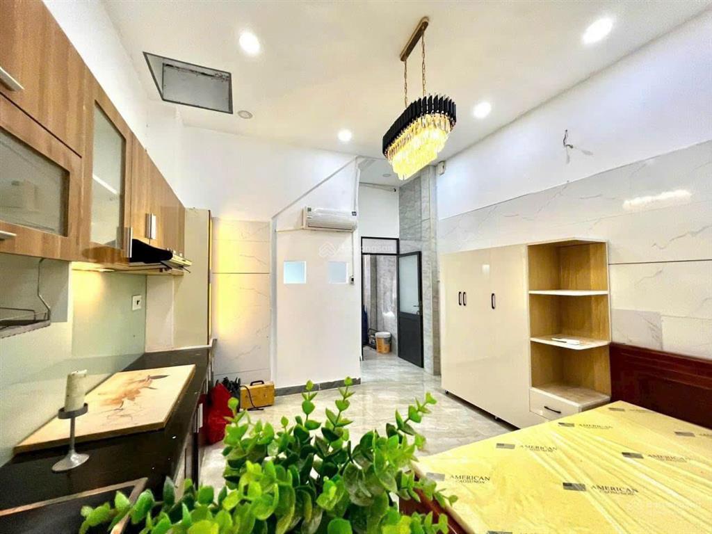 Giảm sốc chdv nguyễn văn khối p11 gò vấp 4x13m 4 tầng 5pn thu nhập 16tr gần cv làng hoa còn 8,8 tỷ
