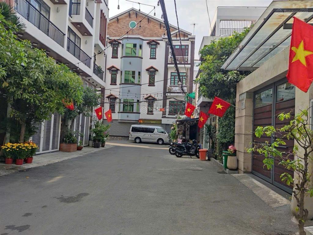 Giảm sốc chdv nguyễn văn khối p11 gò vấp 4x13m 4 tầng 5pn thu nhập 16tr gần cv làng hoa còn 8,8 tỷ