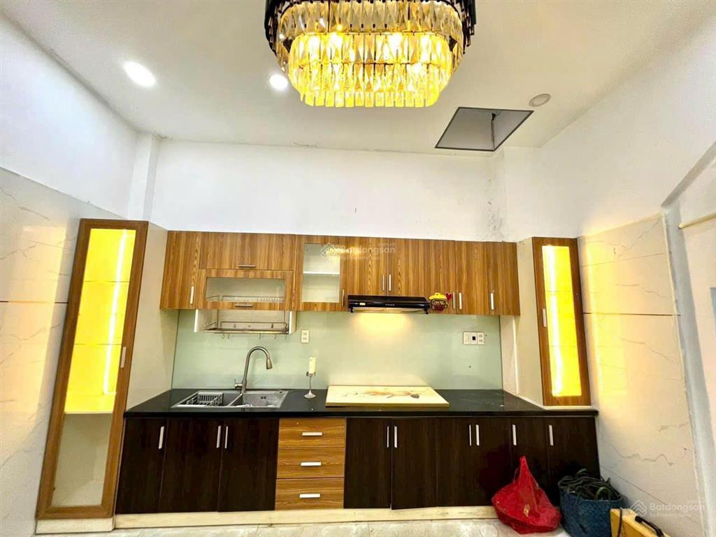 Giảm sốc chdv nguyễn văn khối p11 gò vấp 4x13m 4 tầng 5pn thu nhập 16tr gần cv làng hoa còn 8,8 tỷ