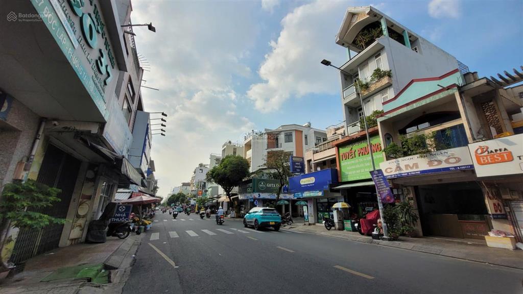 Bán nhà mặt tiền đường độc lập, đối diện chợ tân phú, ngay luỹ bán bích. đúc 4 tấm, giá chỉ 10 tỷtl