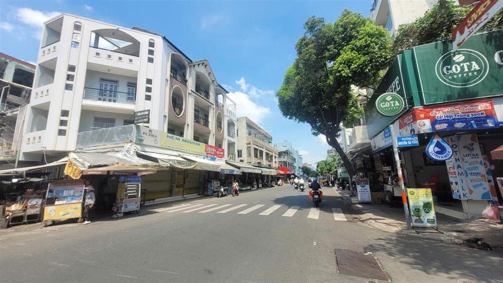Bán nhà mặt tiền đường độc lập, đối diện chợ tân phú, ngay luỹ bán bích. đúc 4 tấm, giá chỉ 10 tỷtl