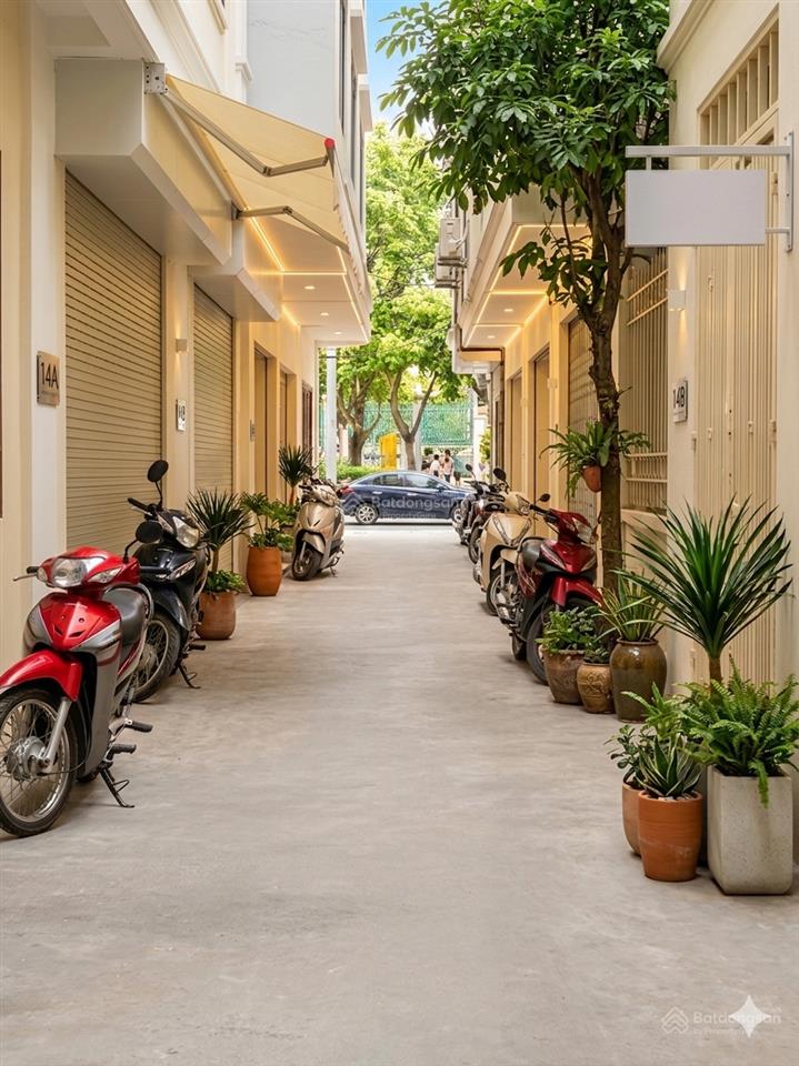Nhà lương khánh thiện quận hoàng mai, lô góc 2 mặt ngõ ô tô, 2 thoáng mặt tiền rộng, kinh doanh tốt