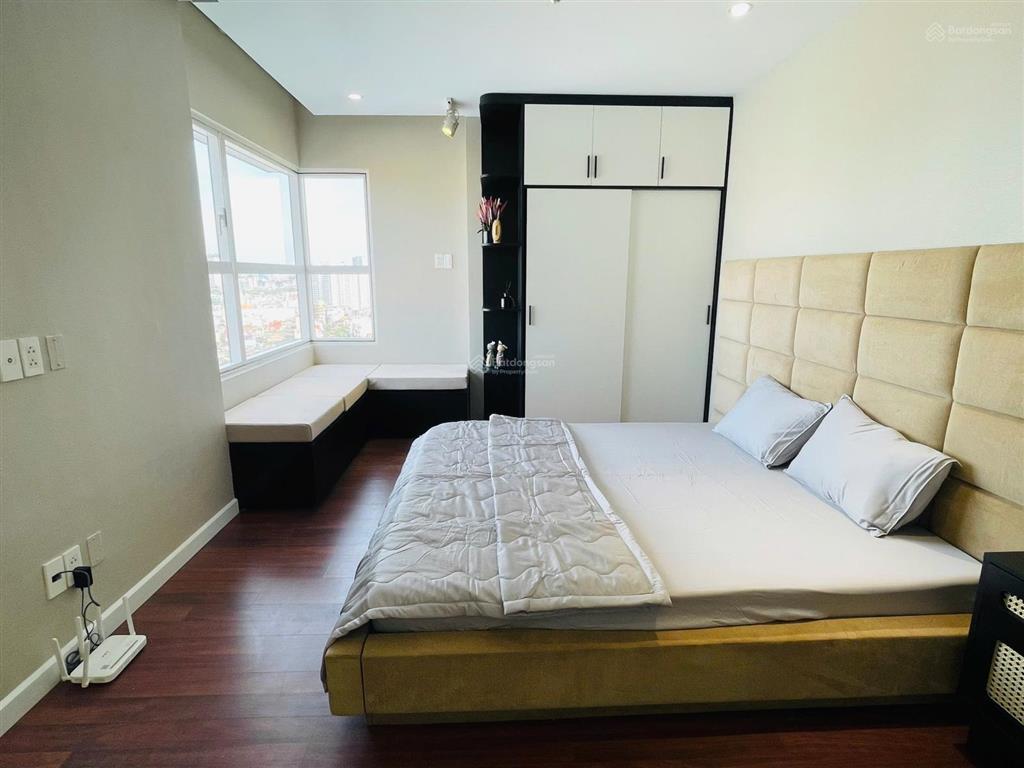 Định cư nên bán gấp căn hộ giá tốt 125m2 3pn chỉ 9tỷ3 cc sunrise city north  0937 781 ***