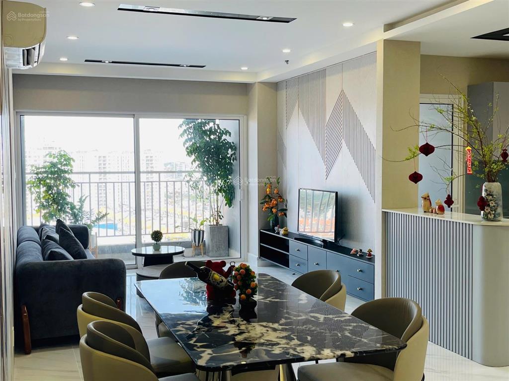 Định cư nên bán gấp căn hộ giá tốt 125m2 3pn chỉ 9tỷ3 cc sunrise city north  0937 781 ***