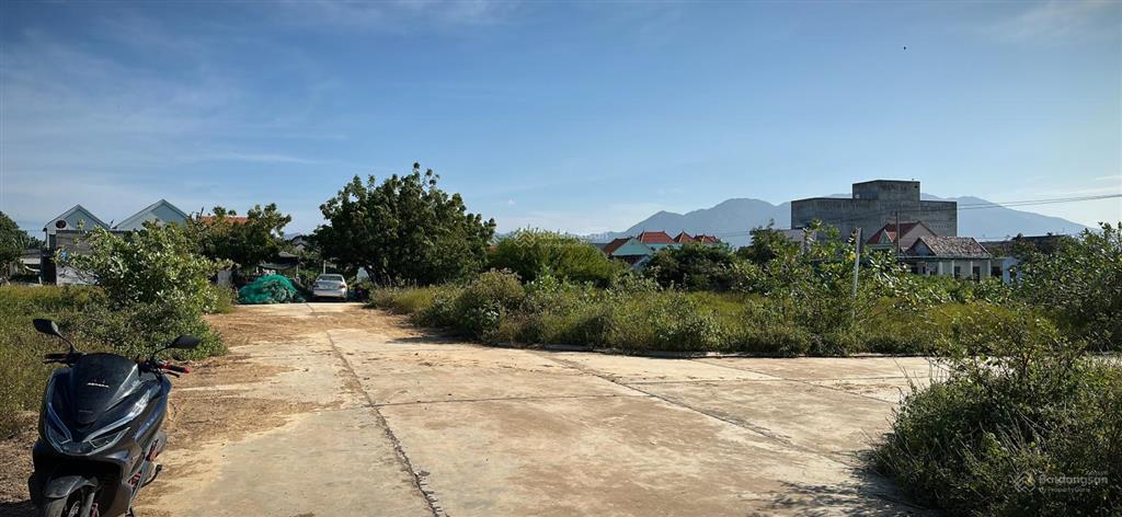 Bán đất bình tây, 5 tỷ, 264m2, mặt tiền 10m, pháp lý đầy đủ