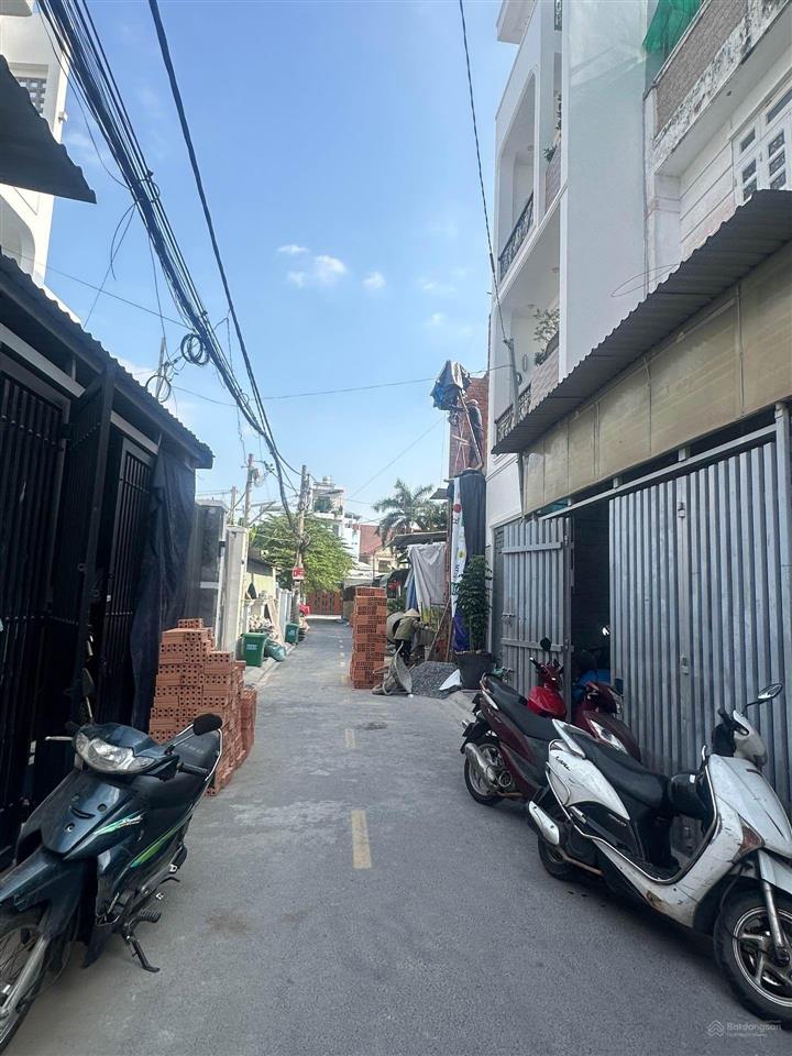 Bán nhà lô góc 3 tầng  gần hiệp thành city quận 12 hẻm xe hơi  50m2  giá 4.75 tỷ