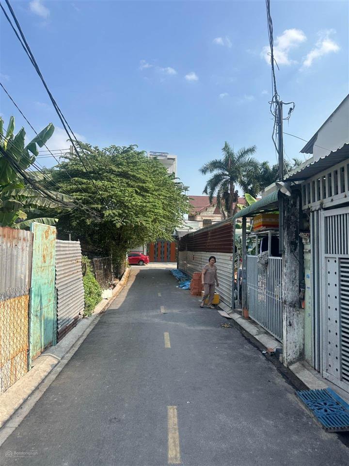Bán nhà lô góc 3 tầng  gần hiệp thành city quận 12 hẻm xe hơi  50m2  giá 4.75 tỷ