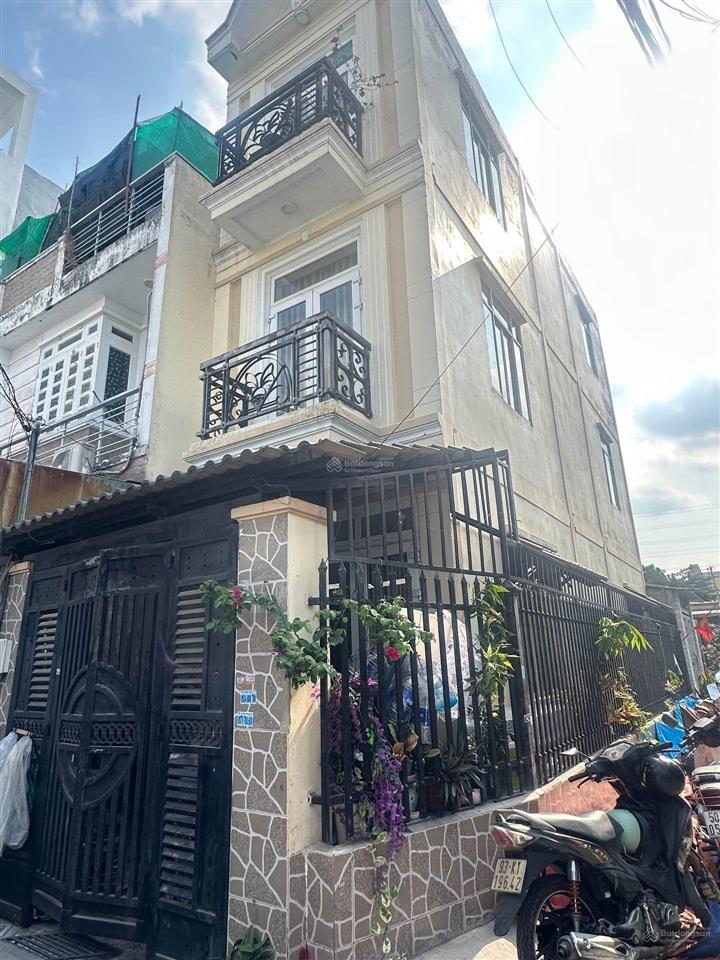 Bán nhà lô góc 3 tầng  gần hiệp thành city quận 12 hẻm xe hơi  50m2  giá 4.75 tỷ