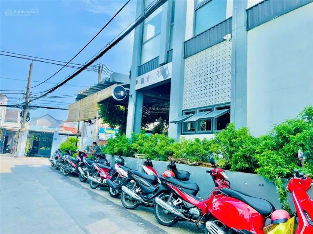 Sang nhượng quán cafe góc 2 mặt tiền đẹp  setup sẵn, vào bán ngay