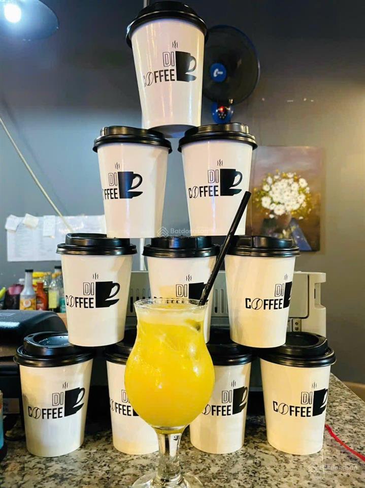 Sang nhượng quán cafe góc 2 mặt tiền đẹp  setup sẵn, vào bán ngay