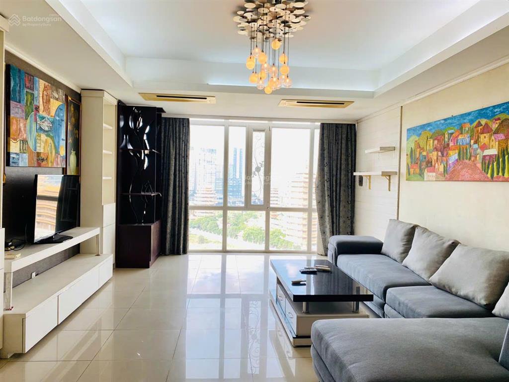 Chủ đi nước ngoài bán gấp (135m2 3pn 10,3 tỷ) lầu cao view đẹpgiá thấp.