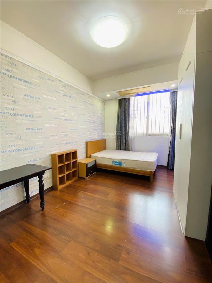 Chủ đi nước ngoài bán gấp (135m2 3pn 10,3 tỷ) lầu cao view đẹpgiá thấp.