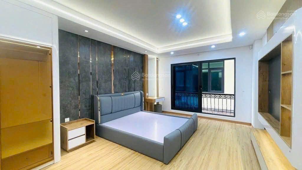 Ô tô vào nhà  bán nhà ngay kđt đô nghĩa, cv cây đàn dt 52m2  gía 4tỷ88 gần đh phenikaa