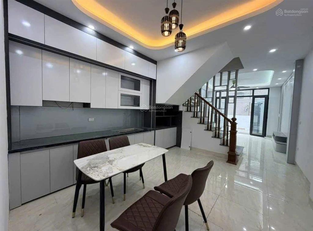 Ô tô vào nhà  bán nhà ngay kđt đô nghĩa, cv cây đàn dt 52m2  gía 4tỷ88 gần đh phenikaa