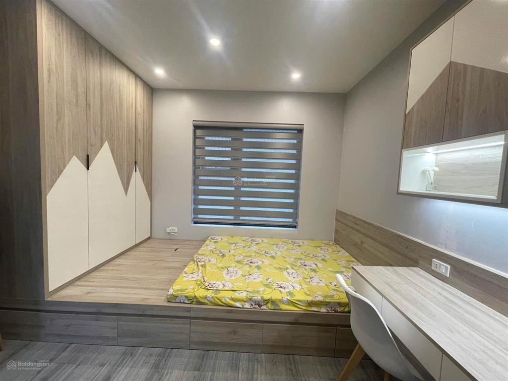 Bán lk sông hồng gia lâm 84m2 x 5t, mt 6m, có thang máy, 4pn, tầng 1 đang cho thuê dòng tiền sẵn có