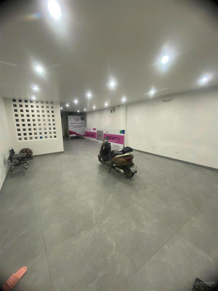 Bán lk sông hồng gia lâm 84m2 x 5t, mt 6m, có thang máy, 4pn, tầng 1 đang cho thuê dòng tiền sẵn có