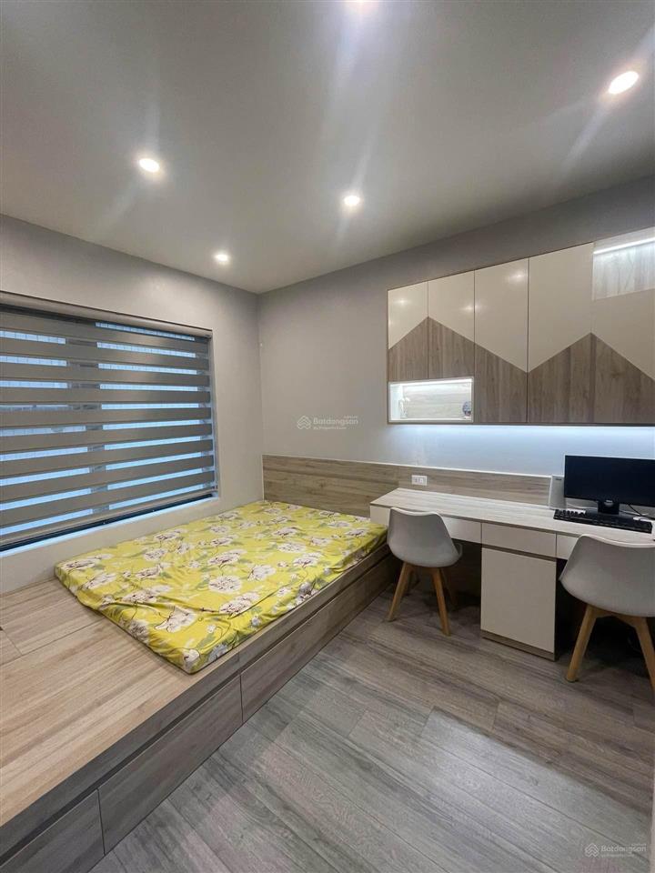 Bán lk sông hồng gia lâm 84m2 x 5t, mt 6m, có thang máy, 4pn, tầng 1 đang cho thuê dòng tiền sẵn có