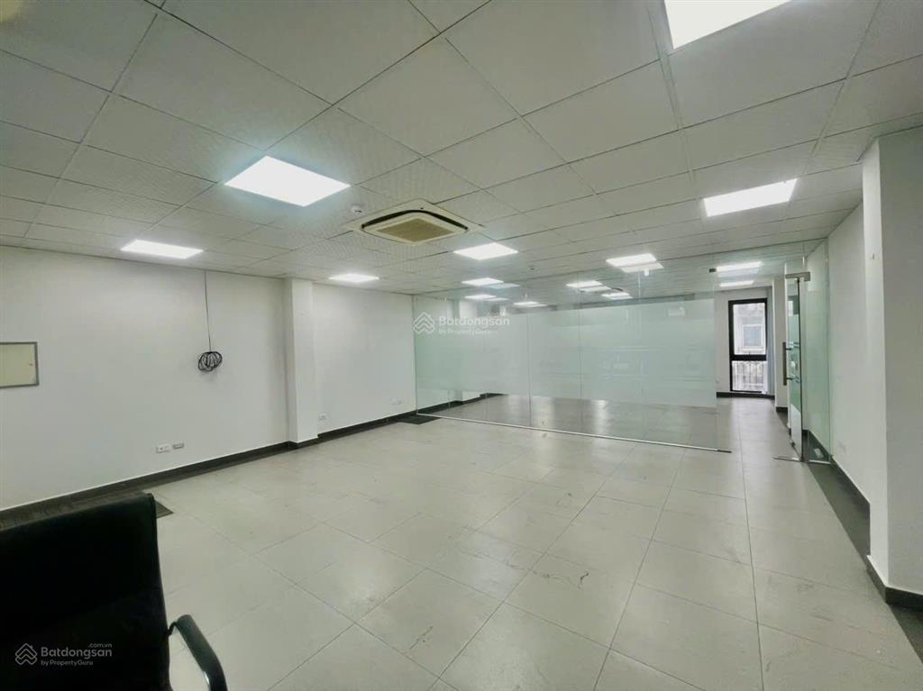 Cần cho thuê gấp sàn văn phòng tại quận cầu giấy, đường trần thái tông, dt 100m2 giá thuê 20tr/th