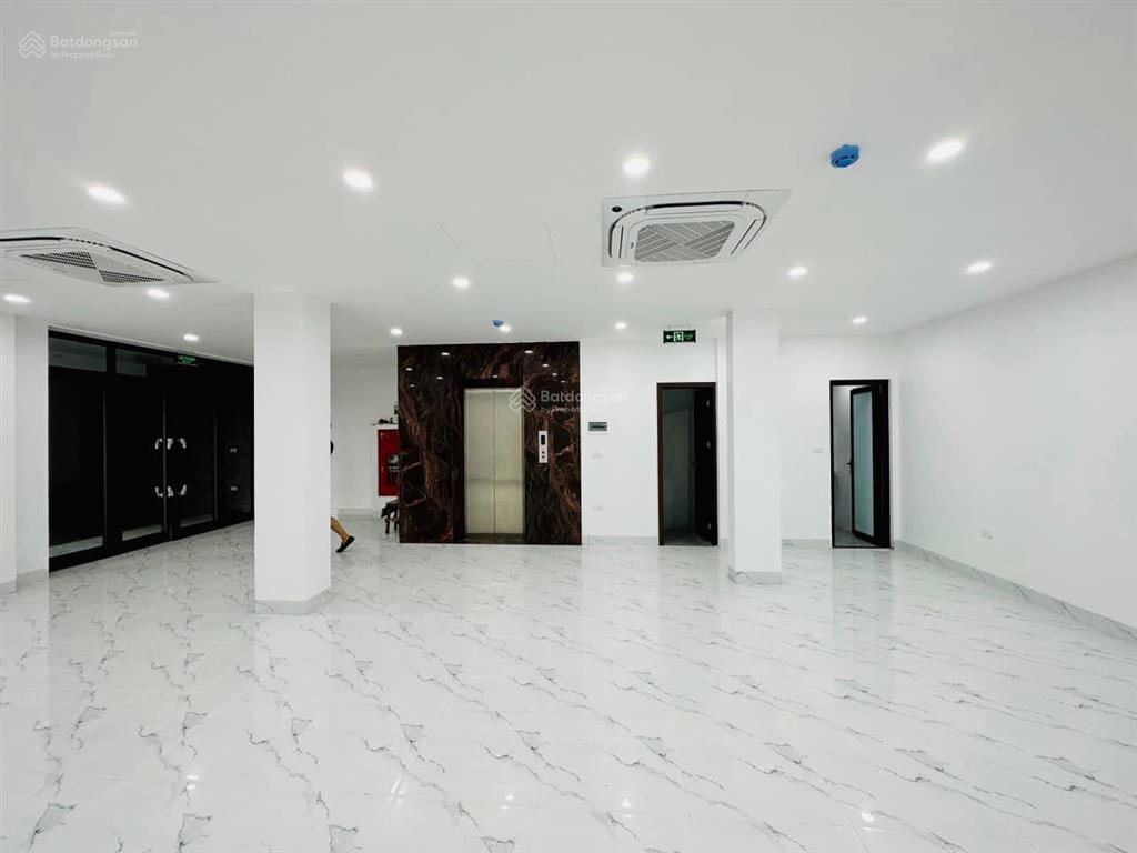 Cho thuê văn phòng tại cầu giấy, phố duy tân dt 170m2 giá thuê cực rẻ chỉ 270k/m2,  0972 524 ***
