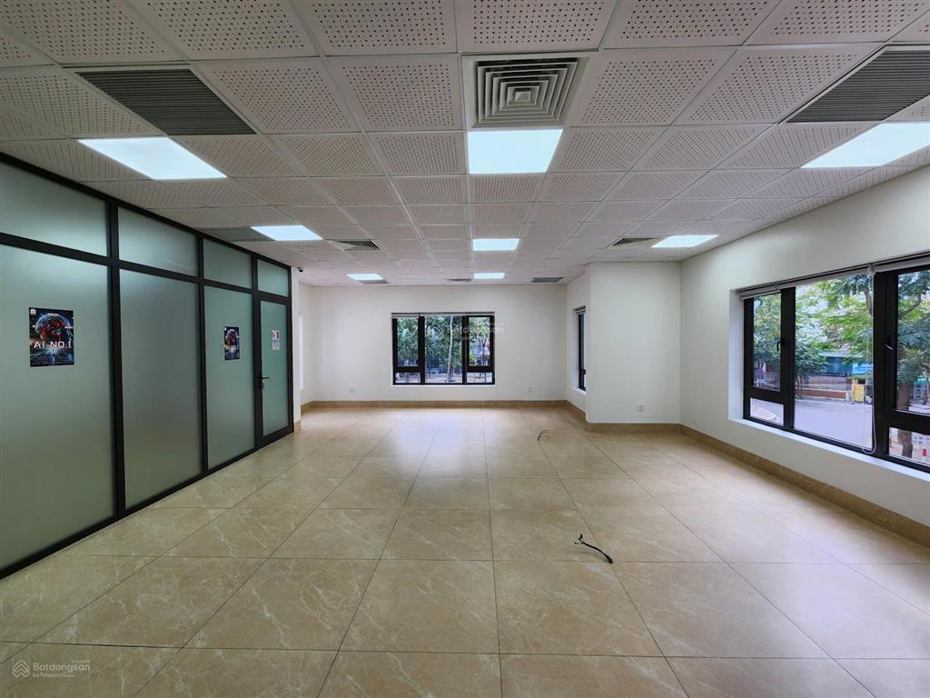 Hot cần cho thuê sàn văn phòng tại mỹ đình dt 250m2 giá chỉ 55tr/th bàn giao ngay.  0972 524 ***