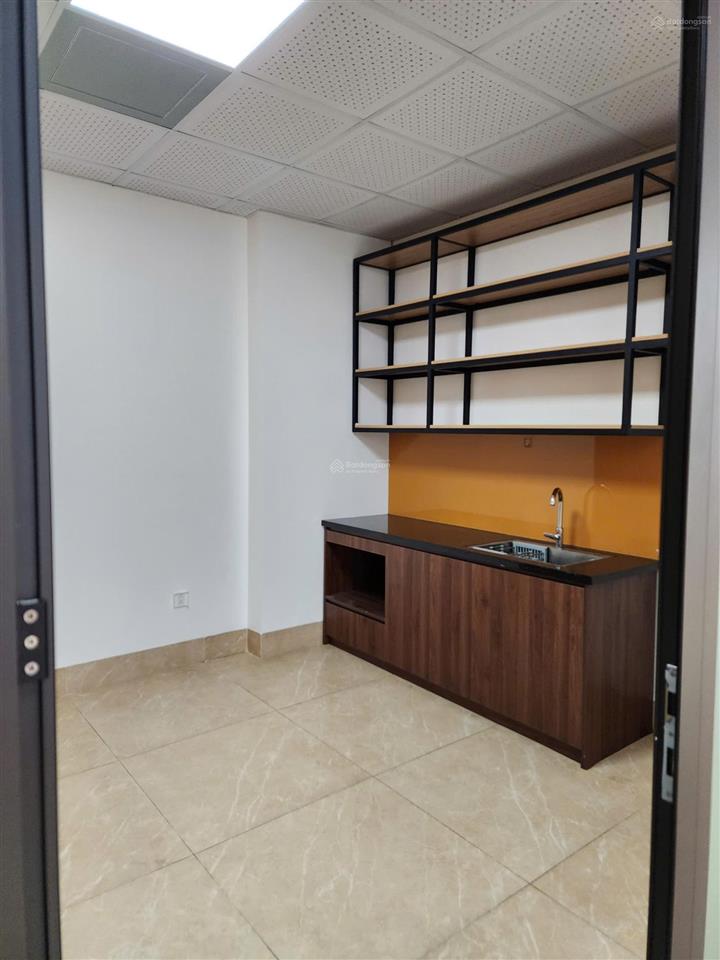 Hot cần cho thuê sàn văn phòng tại mỹ đình dt 250m2 giá chỉ 55tr/th bàn giao ngay.  0972 524 ***