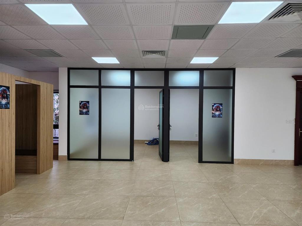 Hot cần cho thuê sàn văn phòng tại mỹ đình dt 250m2 giá chỉ 55tr/th bàn giao ngay.  0972 524 ***
