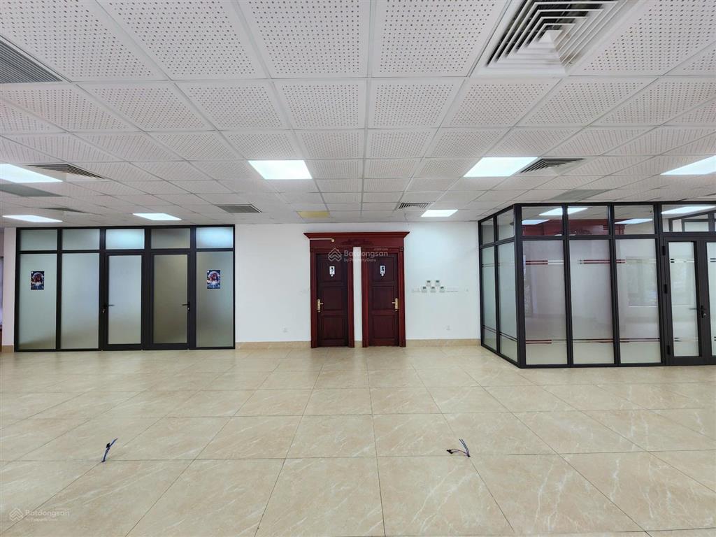 Hot cần cho thuê sàn văn phòng tại mỹ đình dt 250m2 giá chỉ 55tr/th bàn giao ngay.  0972 524 ***