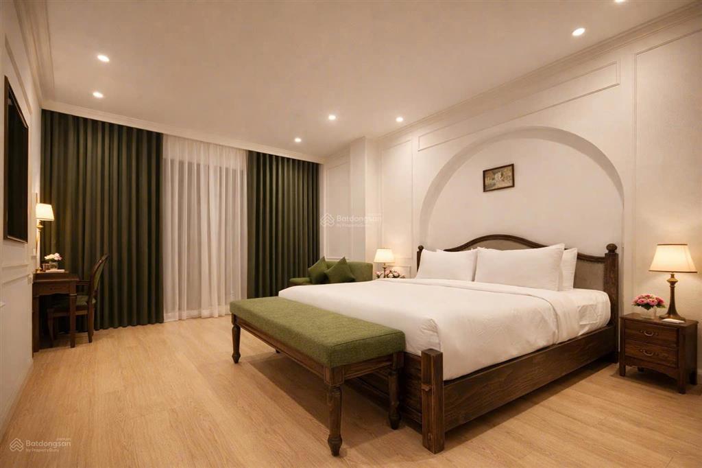 Quá hot! mặt tiền phan tôn, q1. ngang 4 x20, 3 tẩng. đang có hợp đồng thuê 80 triệu/ tháng