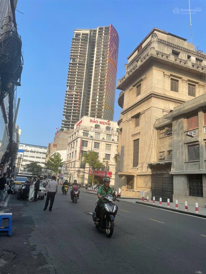 Nhà hiếm! bán gấp tòa nhà vp mặt tiền nguyễn thái bình quận 1.dt(4,6x18m), hầm, 7tầng. gía 29.5 tỷ
