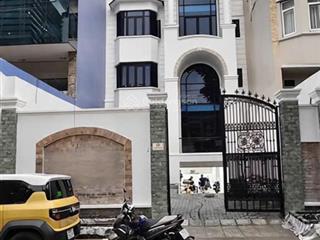 Bán nhà 570 đường 3 tháng 2 quận 10  dt 7,5x26m nở hậu 10m, hầm 5 tầng. hđt 120 triệu  32 tỷ
