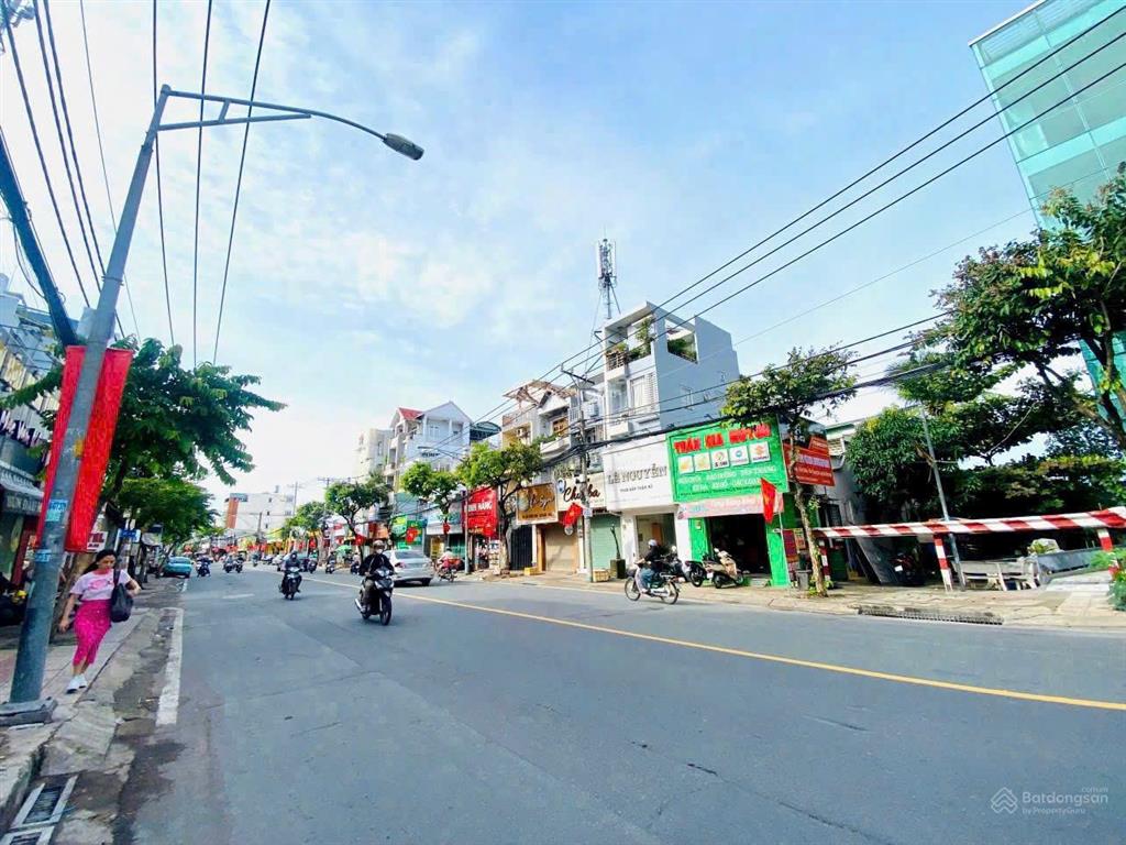 Bán nhà mặt tiền đặng văn bi,tp.thủ đức dt 7x30, hầm, 5 tầng  hdbank đang thuê 160 triệu  47 tỷ