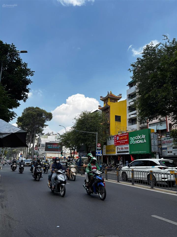 Bán nhà mt nguyễn thị minh khai quận 1  dt 6,5x19m nở hậu, 3 tầng  hđt 110 triệu/tháng  35 tỷ