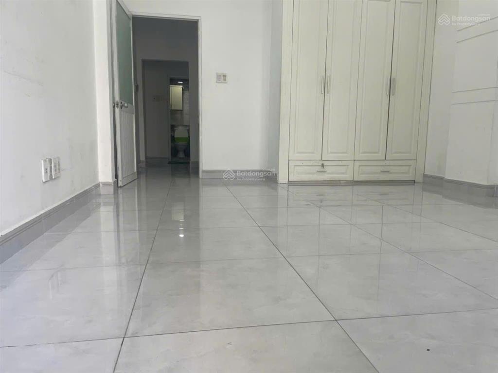 Bán nhà quận 10 dưới 10 tỷ, hẻm to, thu nhập khoảng 30 triệu/tháng