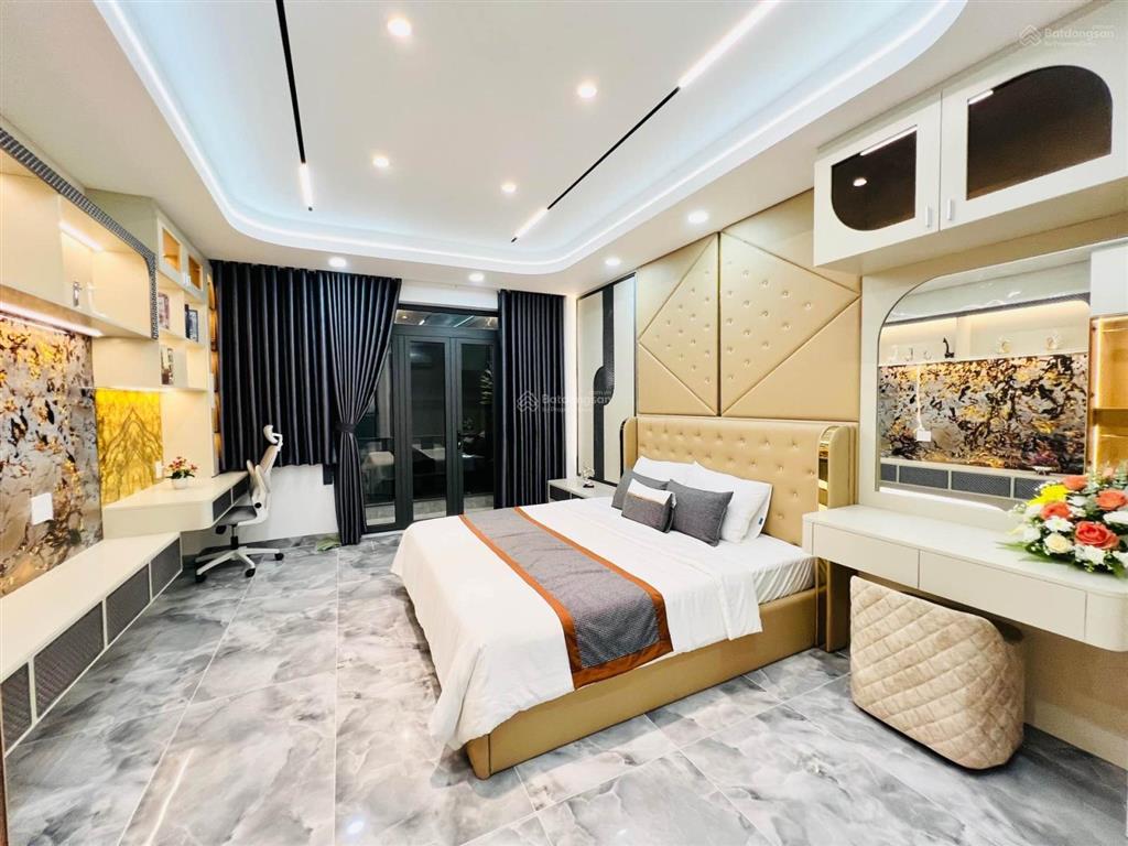 Bán nhà phong cách hiện đại 6 tầng  55m2  9 tỷ